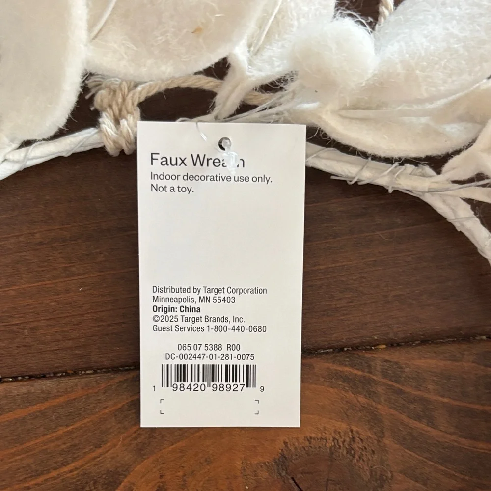 Room Essentials Target Cream Leaf Holiday Faux Wreath 13 in diameter